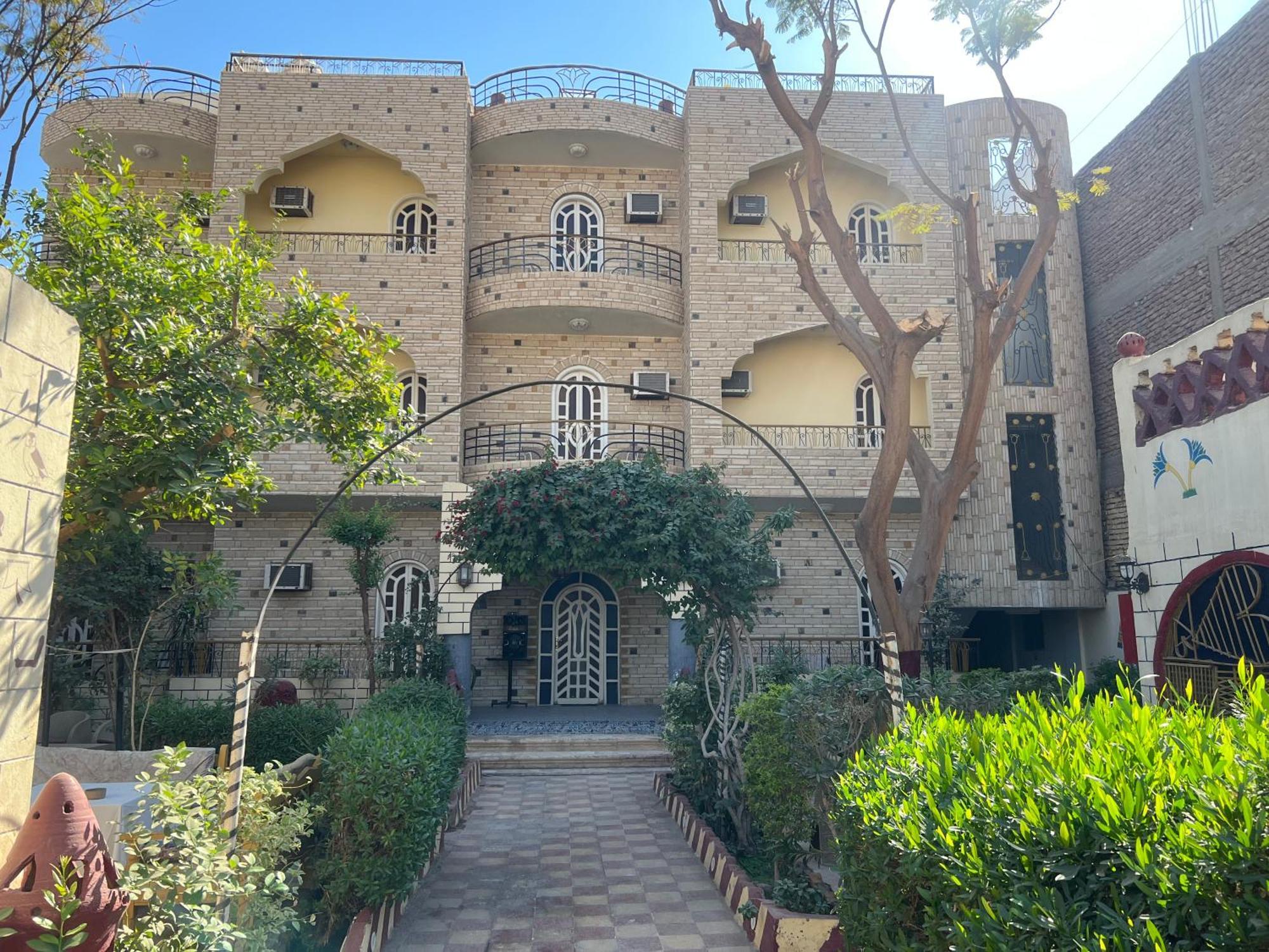 Elphardous Hotel Luxor Luaran gambar
